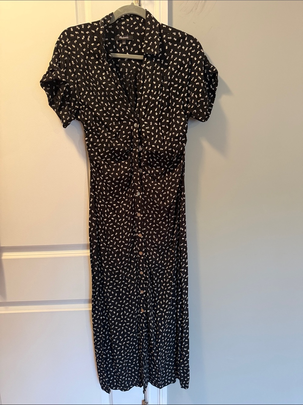 Madewell Black Short-Sleeve Button-Front Midi Dress with White Print